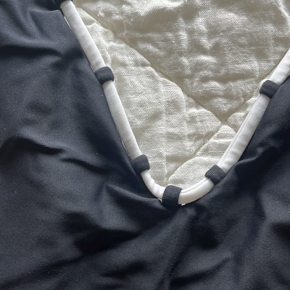 Jade one piece swimsuit - Picture 2 of 5